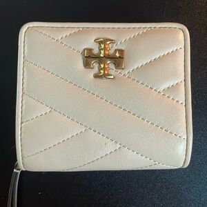 Tory Burch wallet